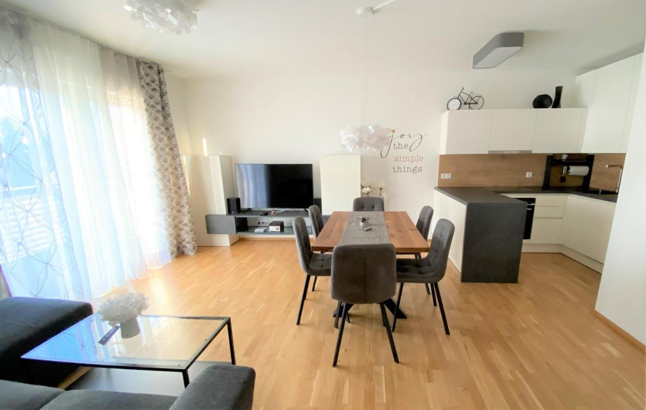 Wein Kultur Apartment Flavia Solva Wagna Exterior photo